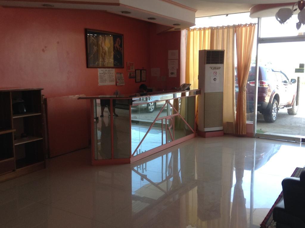 John Mig Hotel Île de Mactan Extérieur photo